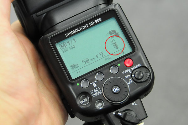 NikonのストロボSB-900は連続発光に比較的弱いです。過熱防止機能